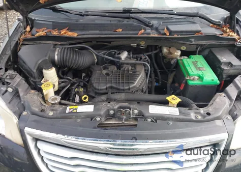 2013 Chrysler Town & Country Touring-L z USA, uszkodzony, nr VIN 2C4RC1CG5DR588843